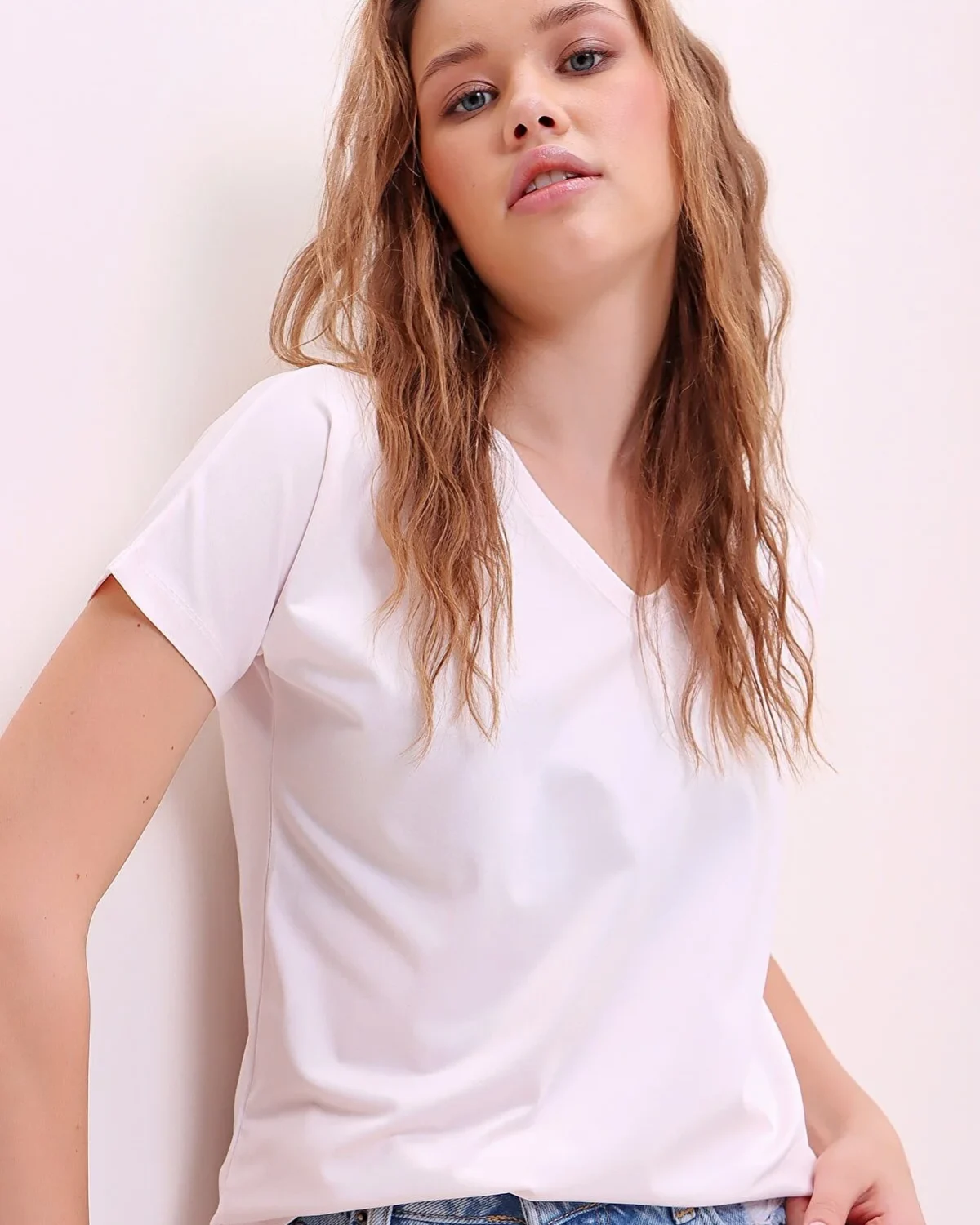 Xlacati Collection White T-shirt for Women by Picks for Less